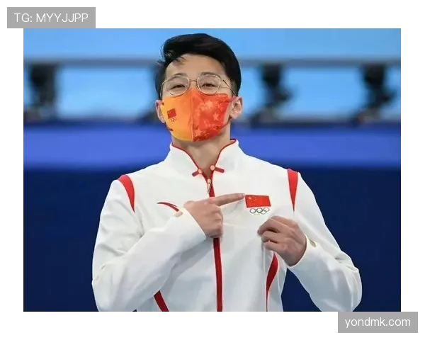 任子威训练完直接啃鸡腿，这自律和放纵切换也太真实了